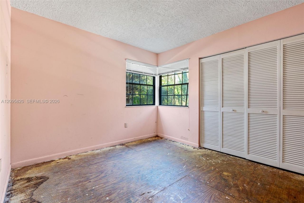 10618 SW 148th Ave Dr , Miami, FL 33196 Photo