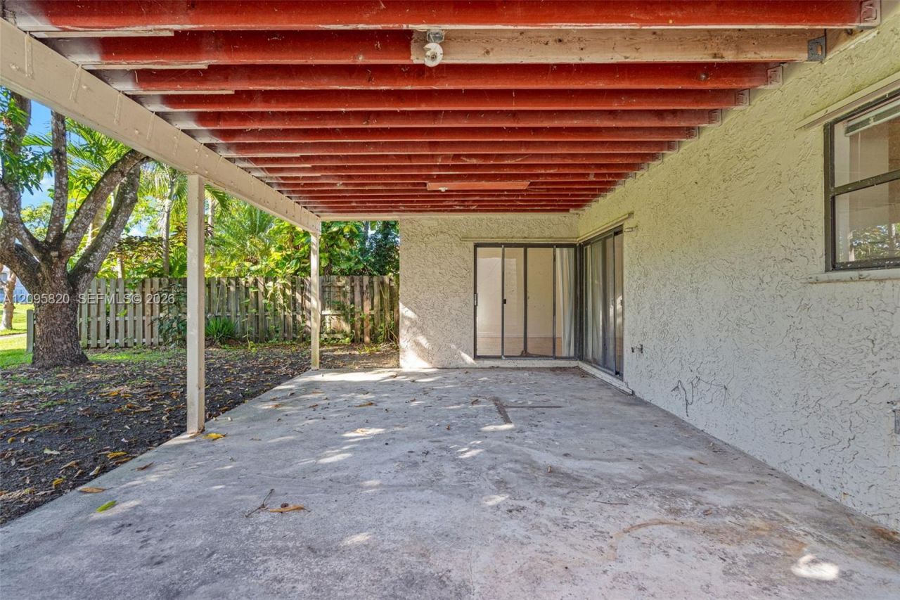 10618 SW 148th Ave Dr , Miami, FL 33196 Photo