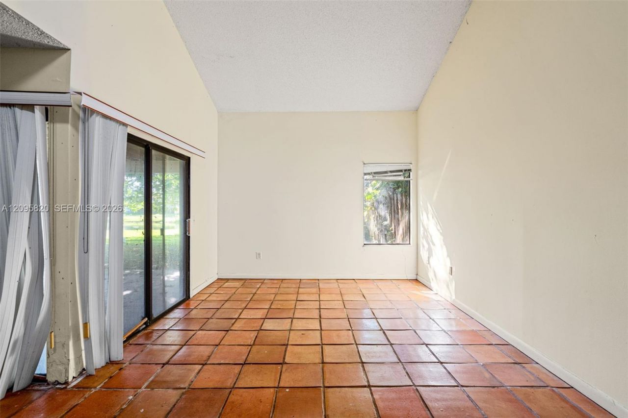 10618 SW 148th Ave Dr , Miami, FL 33196 Photo