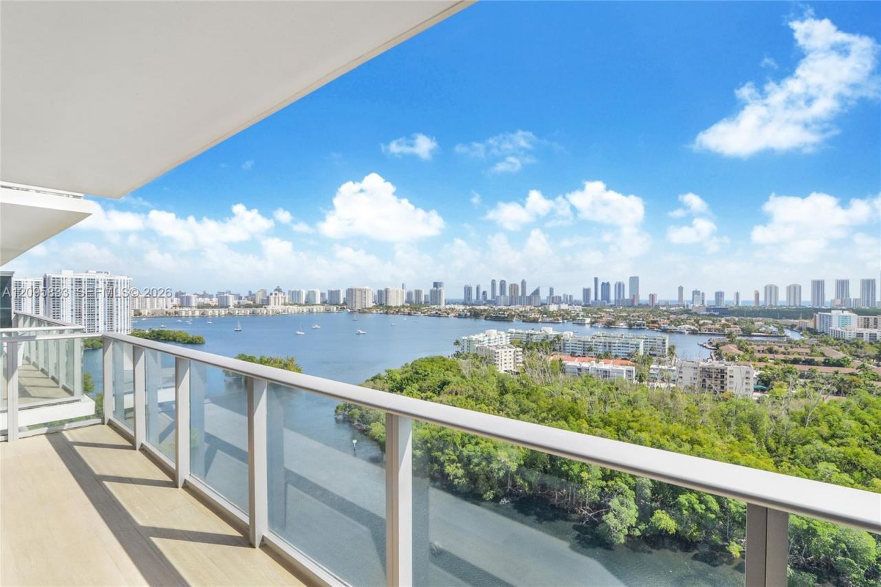 16385 Biscayne Blvd, Unit 2017, North Miami Beach, FL 33160 Main Photo