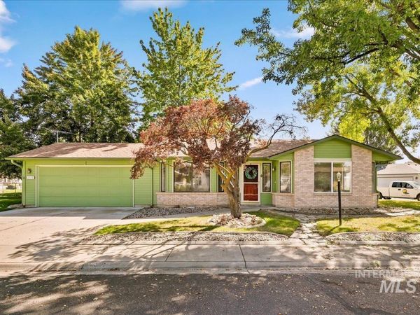 8372 W Willowcourt Drive, Garden City, ID 83714