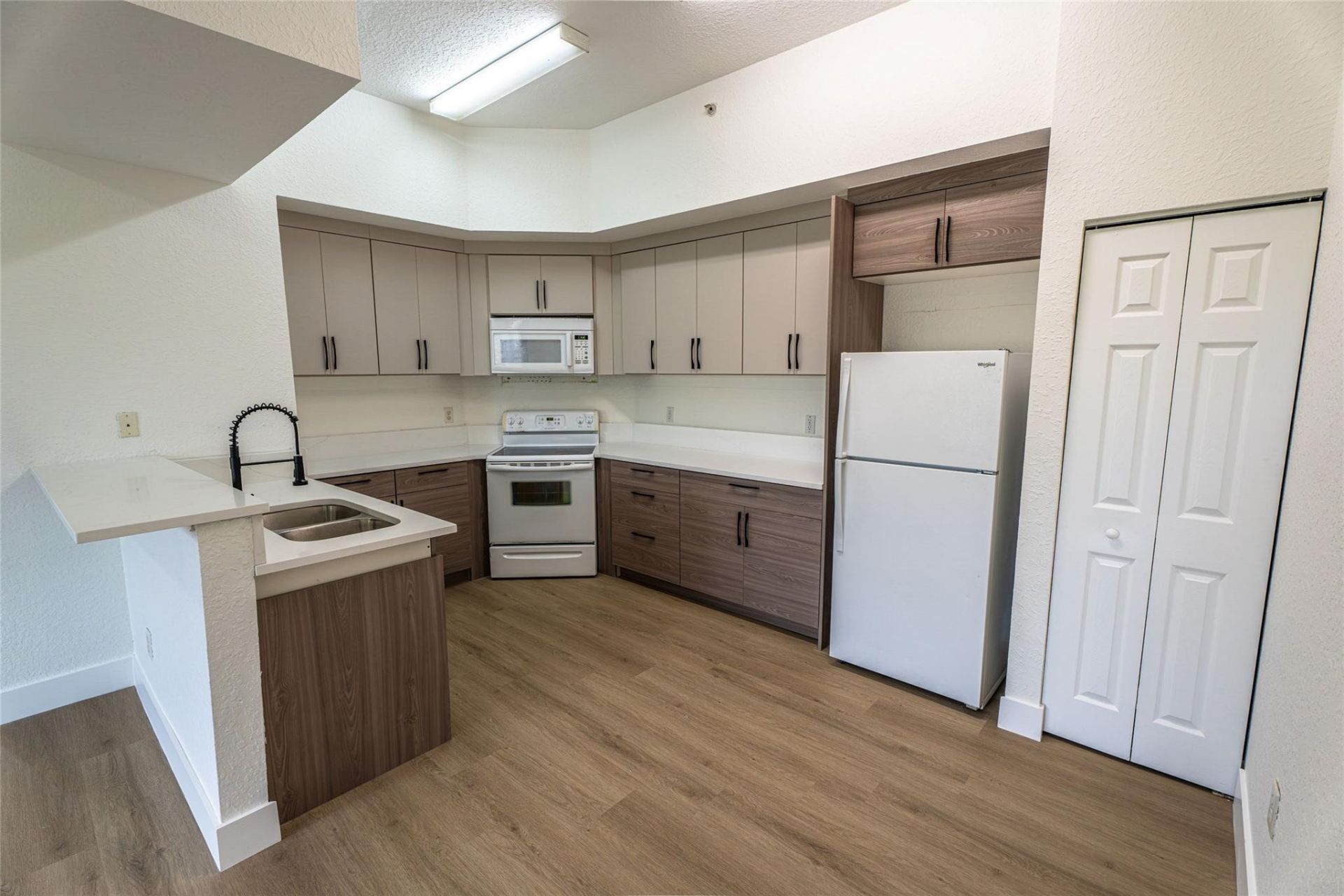 2801 Riverside Drive, Unit 301-S, Coral Springs, FL 33065 Photo
