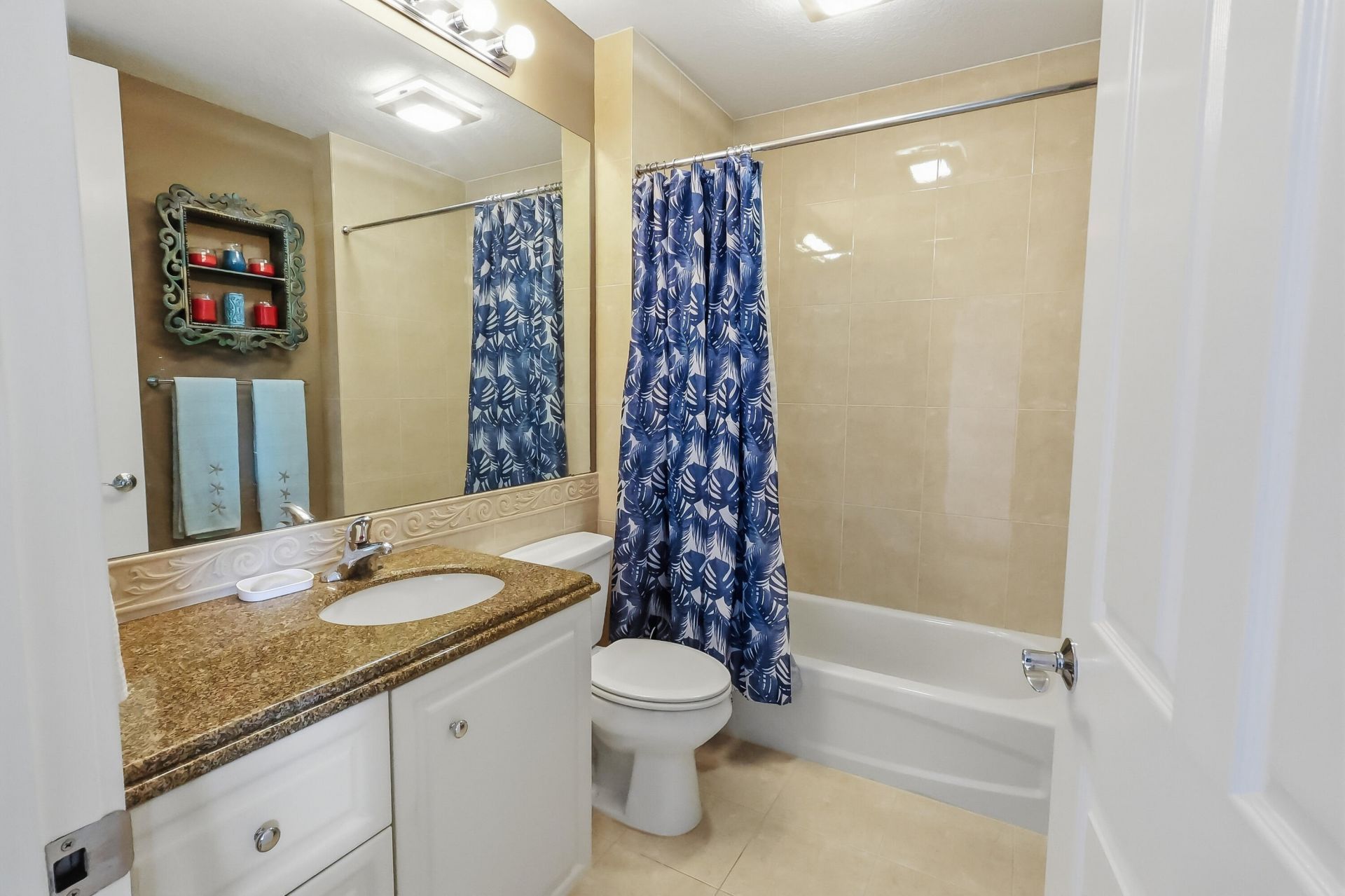 36 Harbour Isle Drive W, Unit 304, Fort Pierce, FL 34949 Photo