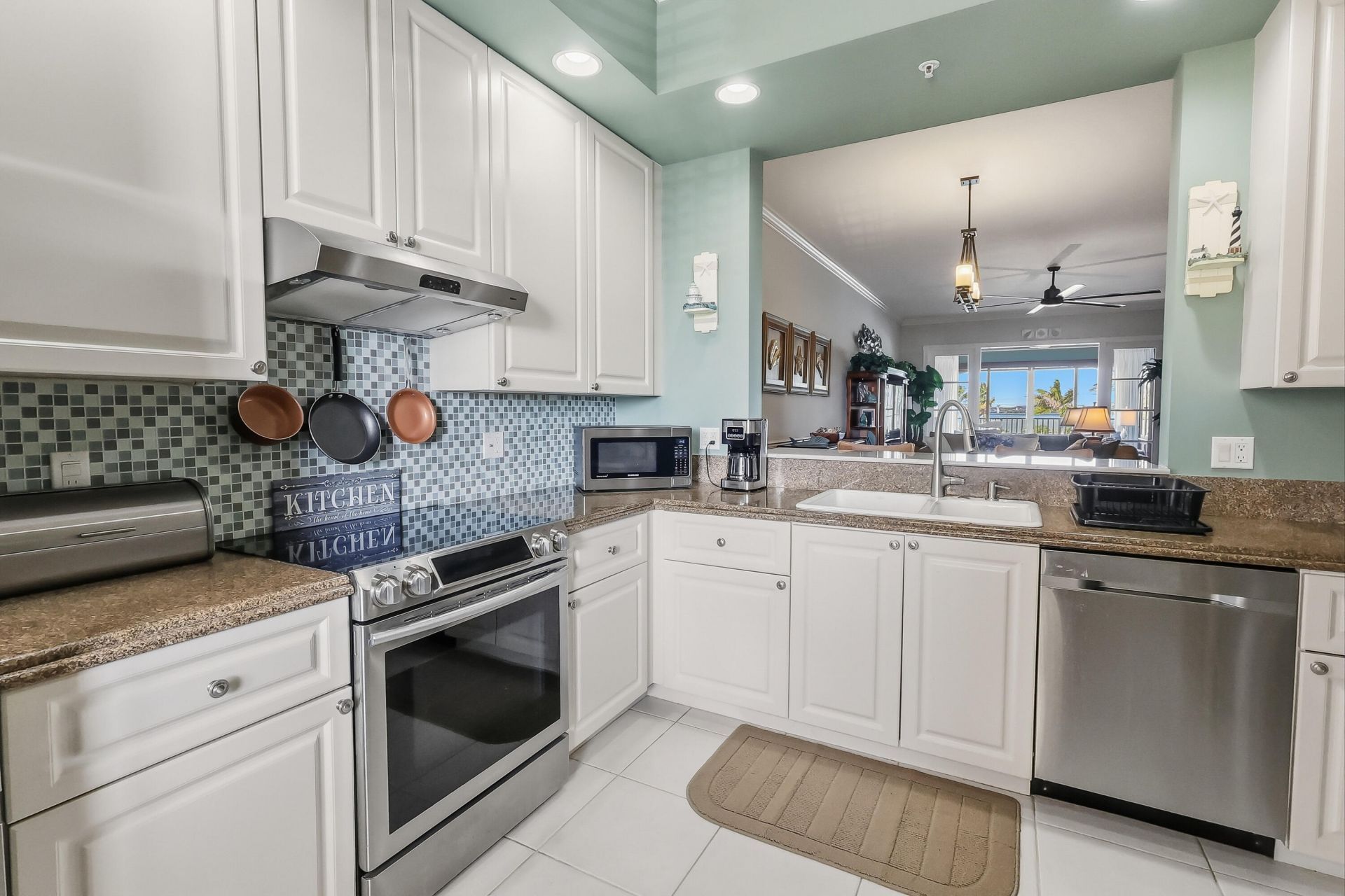 36 Harbour Isle Drive W, Unit 304, Fort Pierce, FL 34949 Photo