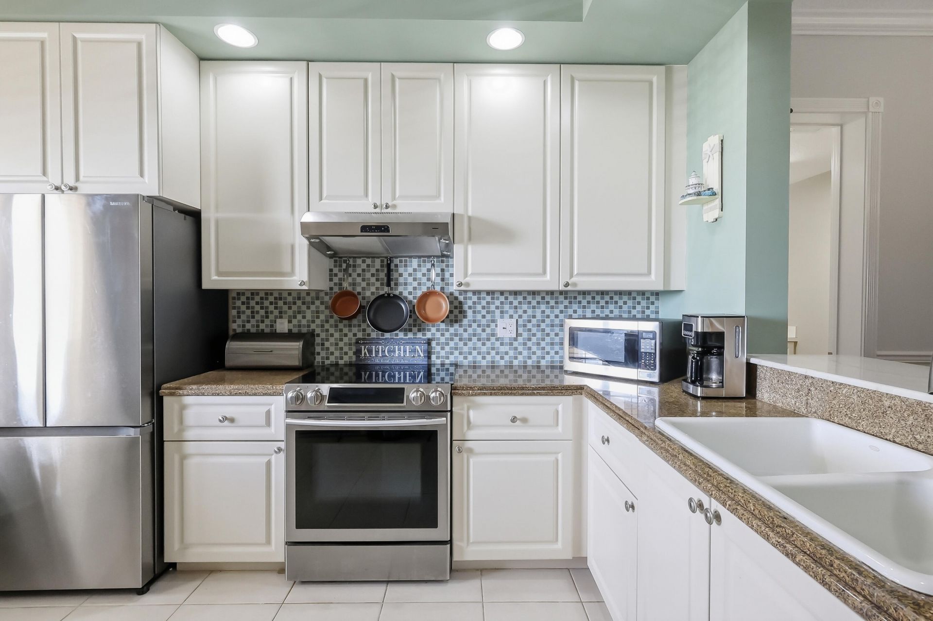 36 Harbour Isle Drive W, Unit 304, Fort Pierce, FL 34949 Photo