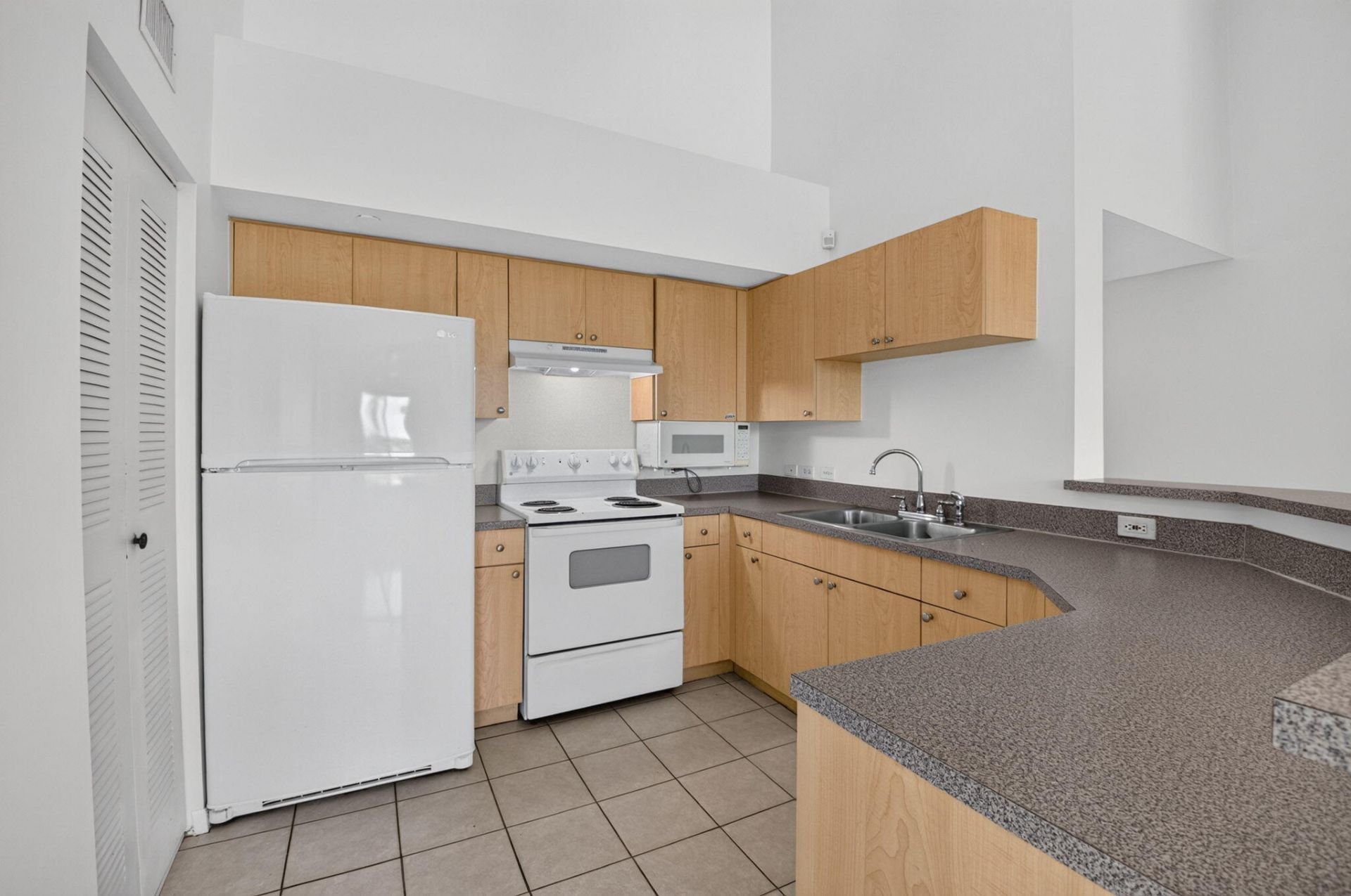 417 Villa Circle, Boynton Beach, FL 33435 Photo