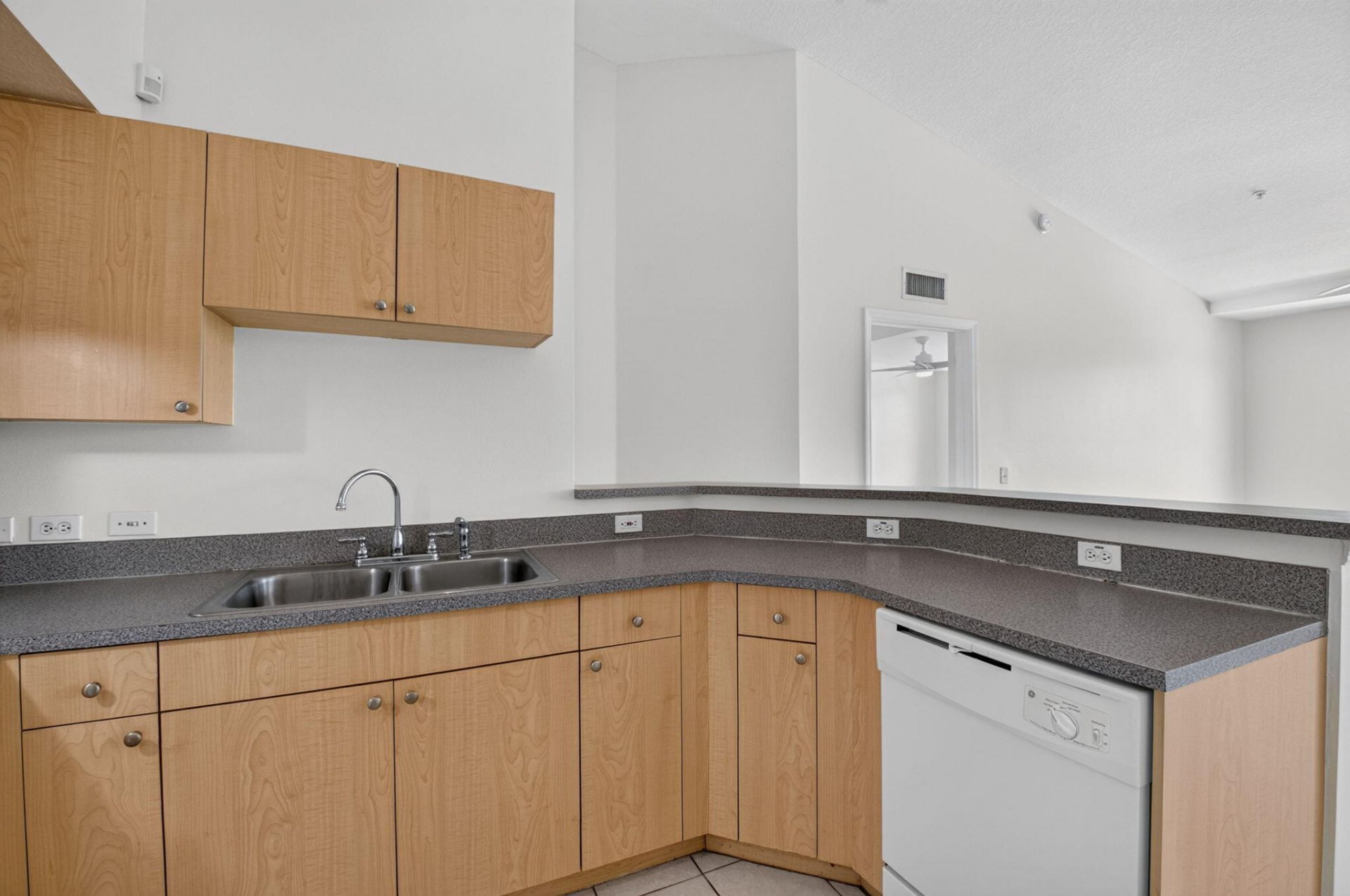 417 Villa Circle, Boynton Beach, FL 33435 Photo
