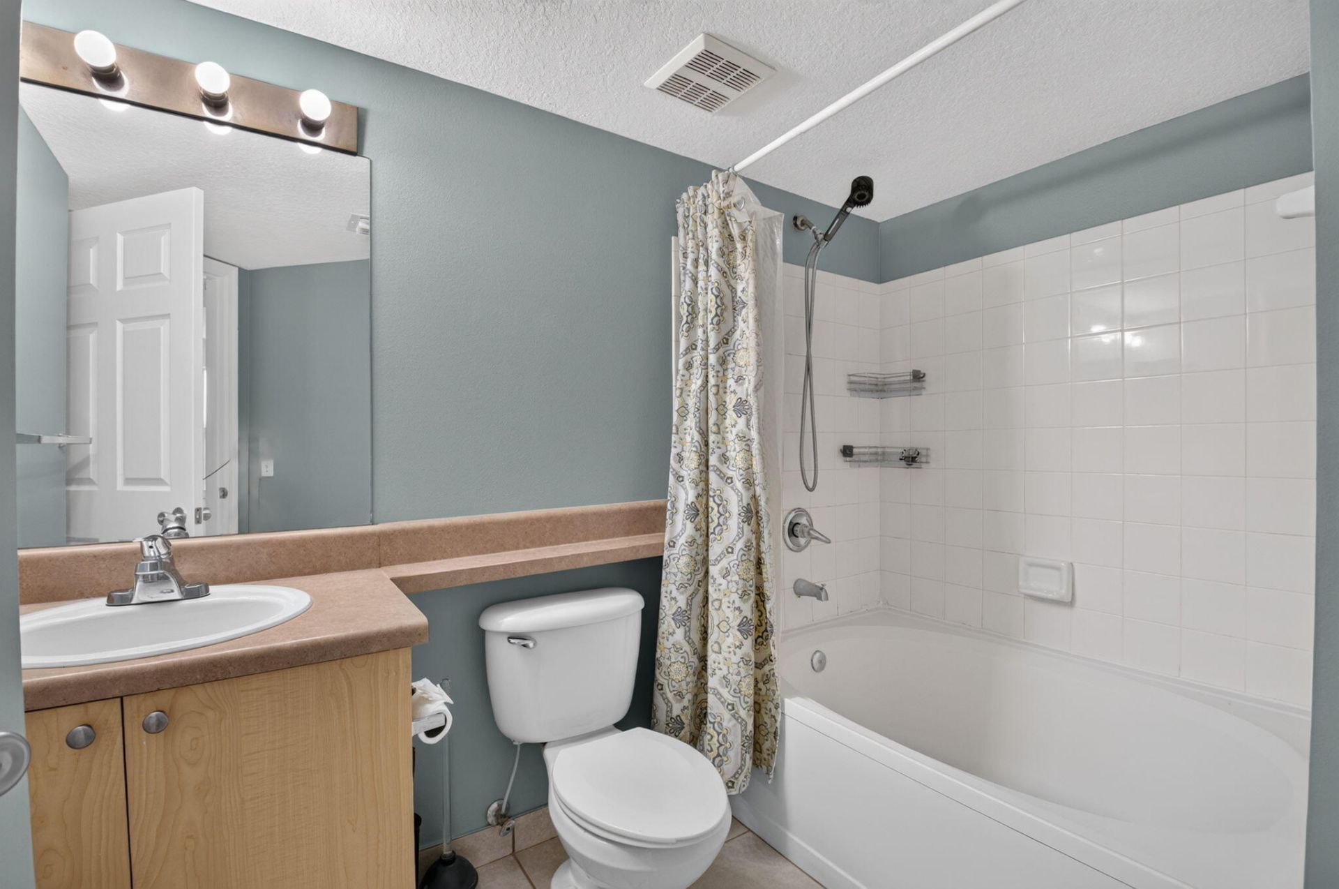 417 Villa Circle, Boynton Beach, FL 33435 Photo
