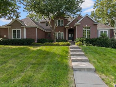 6715 Old Dominion Road, Lincoln, NE 68516