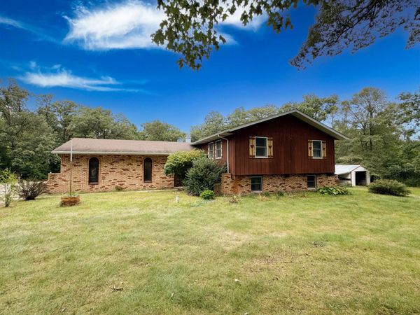 5174 E 1100 N , Unit 7, DeMotte, IN 46310