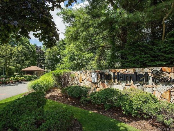 126 Foxwood Drive , Jericho, NY 11753