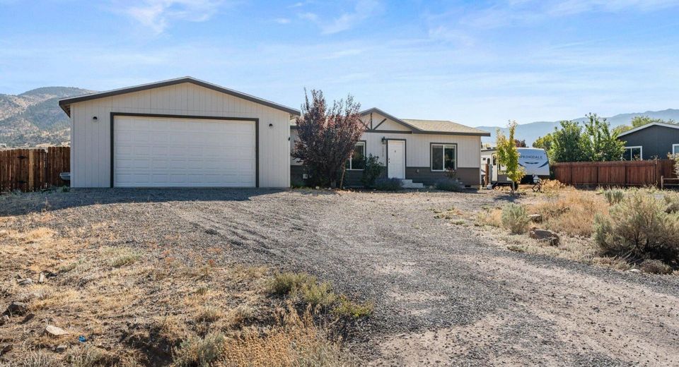 15360 Tuxon Way, Reno, NV 89521 Photo