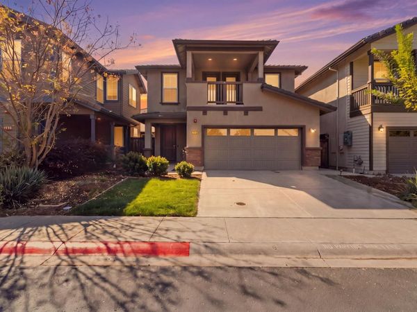 250 Clover Meadows Cir, Lincoln, CA 95648