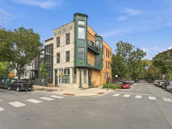1500 W School Street , Unit 2, Chicago, IL 60657