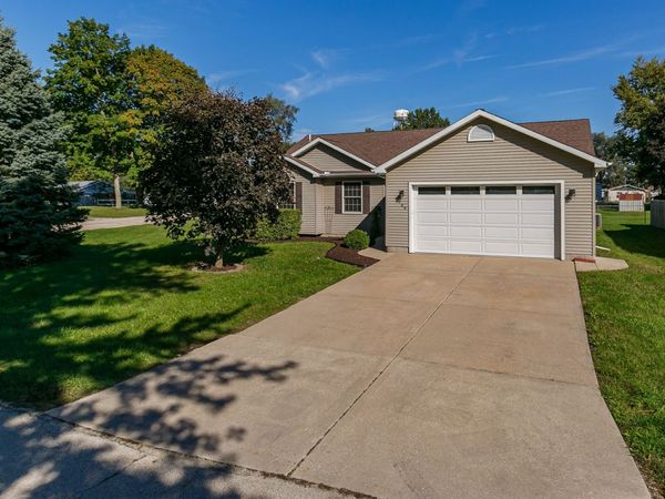 705 10th Avenue , Colona, IL 61241