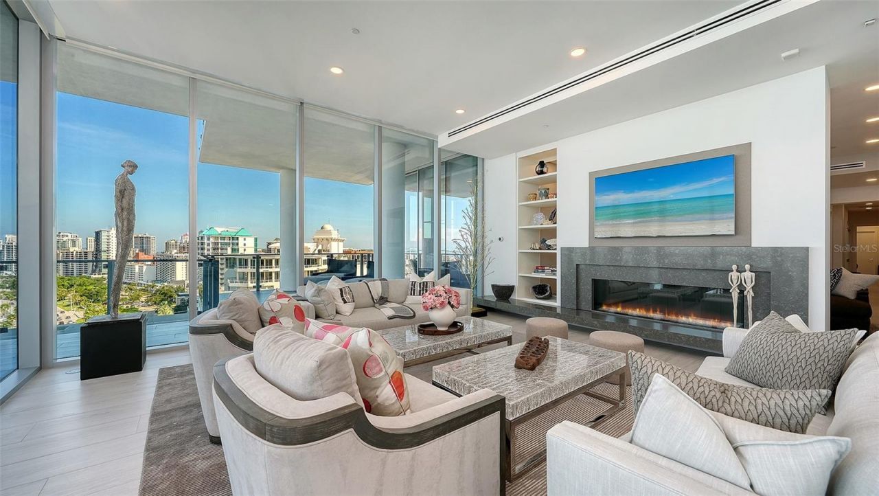 605 S Gulfstream Avenue, Unit 13, Sarasota, FL 34236 Photo