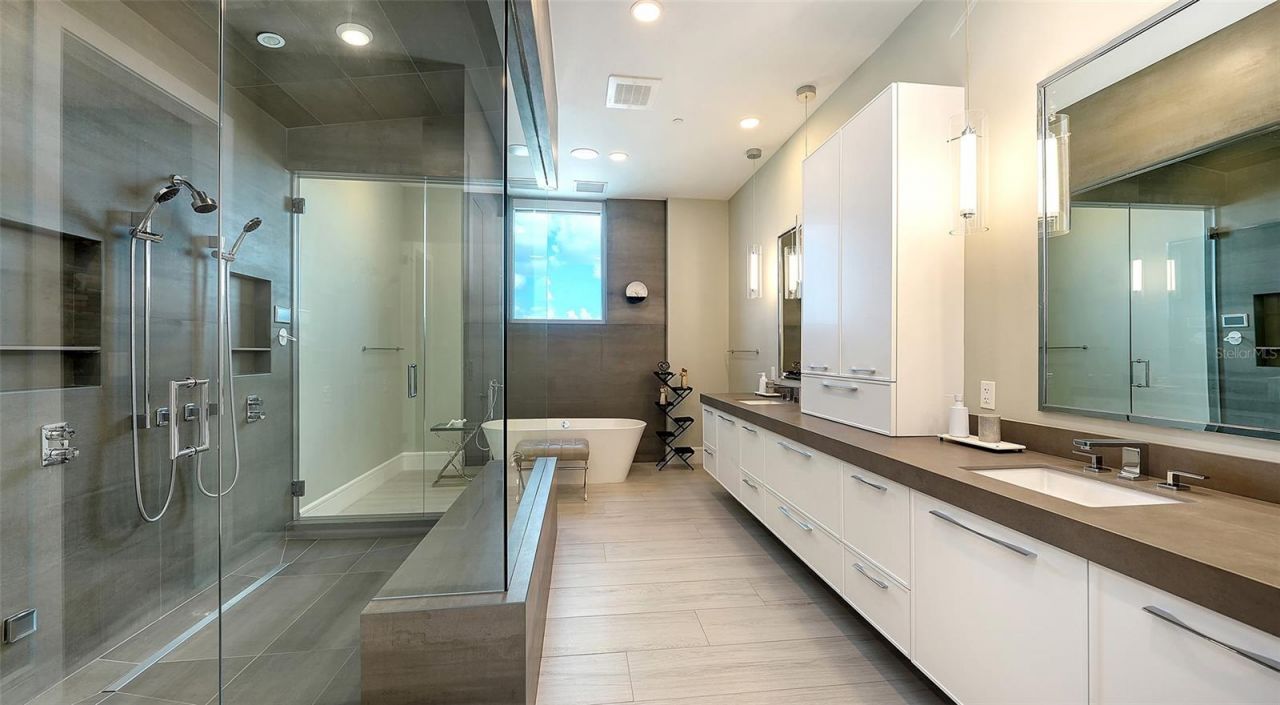 605 S Gulfstream Avenue, Unit 13, Sarasota, FL 34236 Photo