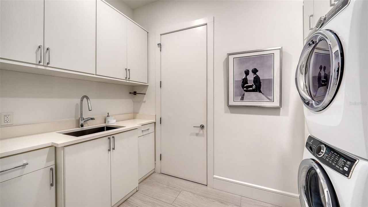 605 S Gulfstream Avenue, Unit 13, Sarasota, FL 34236 Photo