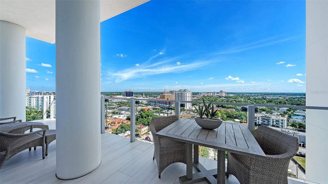 605 S Gulfstream Avenue, Unit 13, Sarasota, FL 34236 Photo