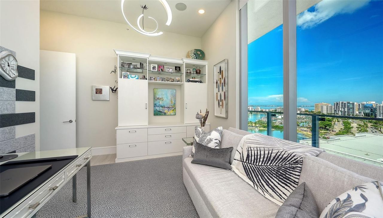 605 S Gulfstream Avenue, Unit 13, Sarasota, FL 34236 Photo