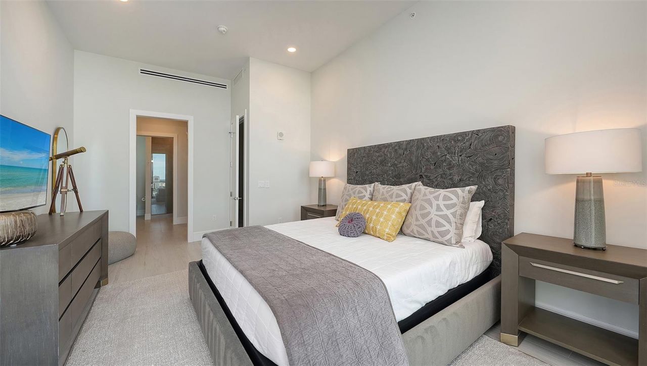 605 S Gulfstream Avenue, Unit 13, Sarasota, FL 34236 Photo