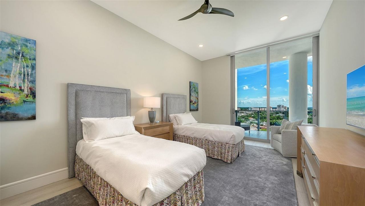 605 S Gulfstream Avenue, Unit 13, Sarasota, FL 34236 Photo