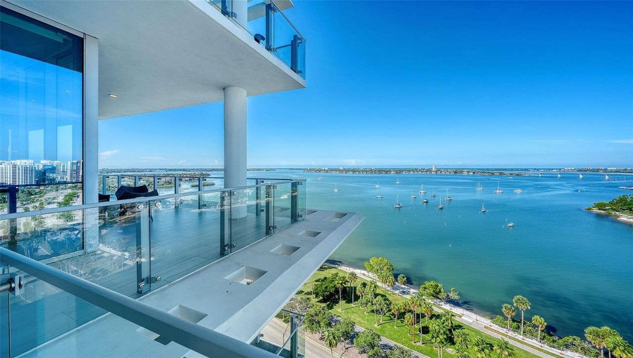 605 S Gulfstream Avenue, Unit 13, Sarasota, FL 34236 Photo