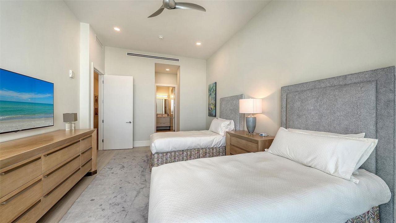 605 S Gulfstream Avenue, Unit 13, Sarasota, FL 34236 Photo