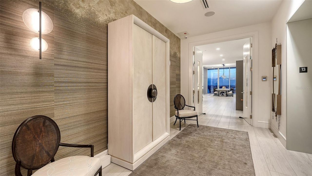 605 S Gulfstream Avenue, Unit 13, Sarasota, FL 34236 Photo