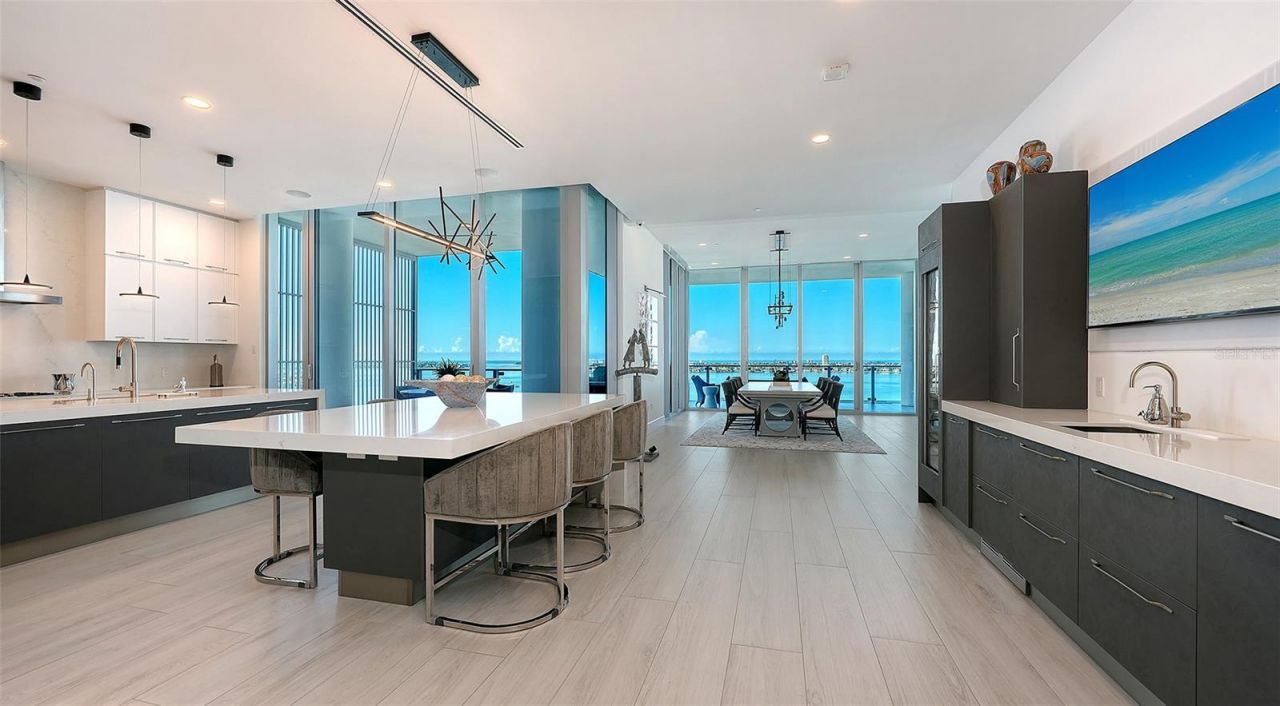 605 S Gulfstream Avenue, Unit 13, Sarasota, FL 34236 Photo