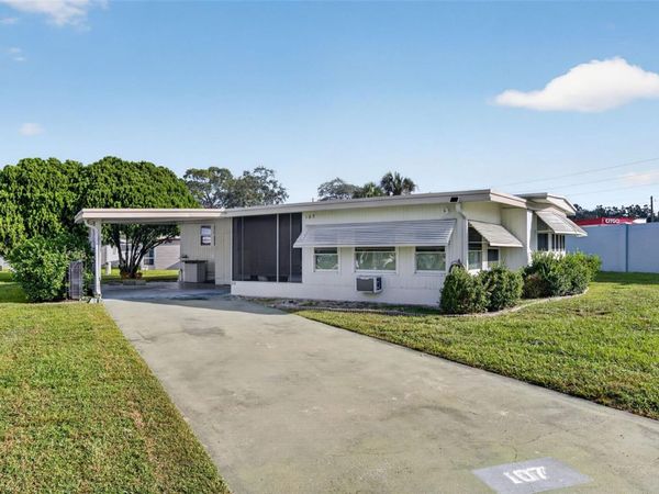 107 DIAMOND HEAD DRIVE , LEESBURG, FL 34788