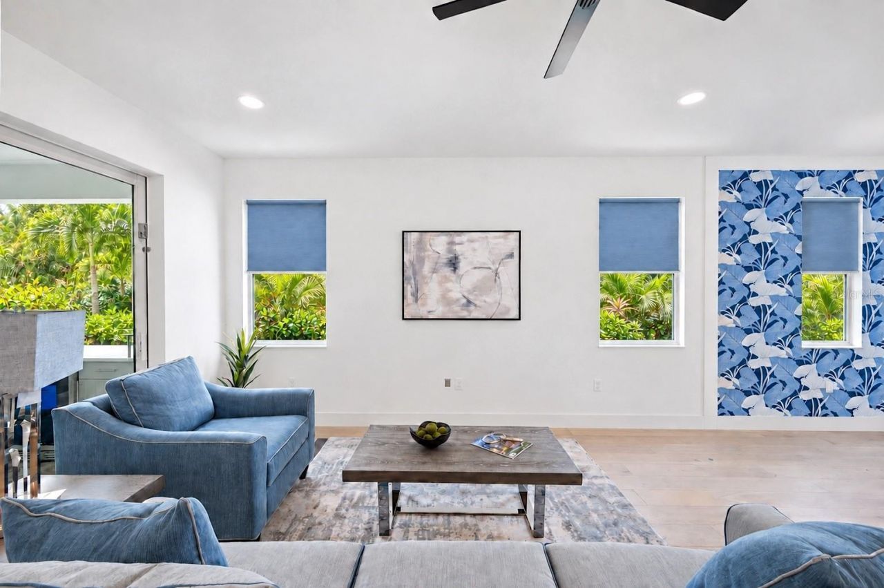 1647 Siesta Drive, Sarasota, FL 34239 Photo