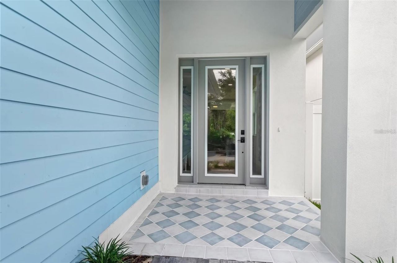 1647 Siesta Drive, Sarasota, FL 34239 Photo