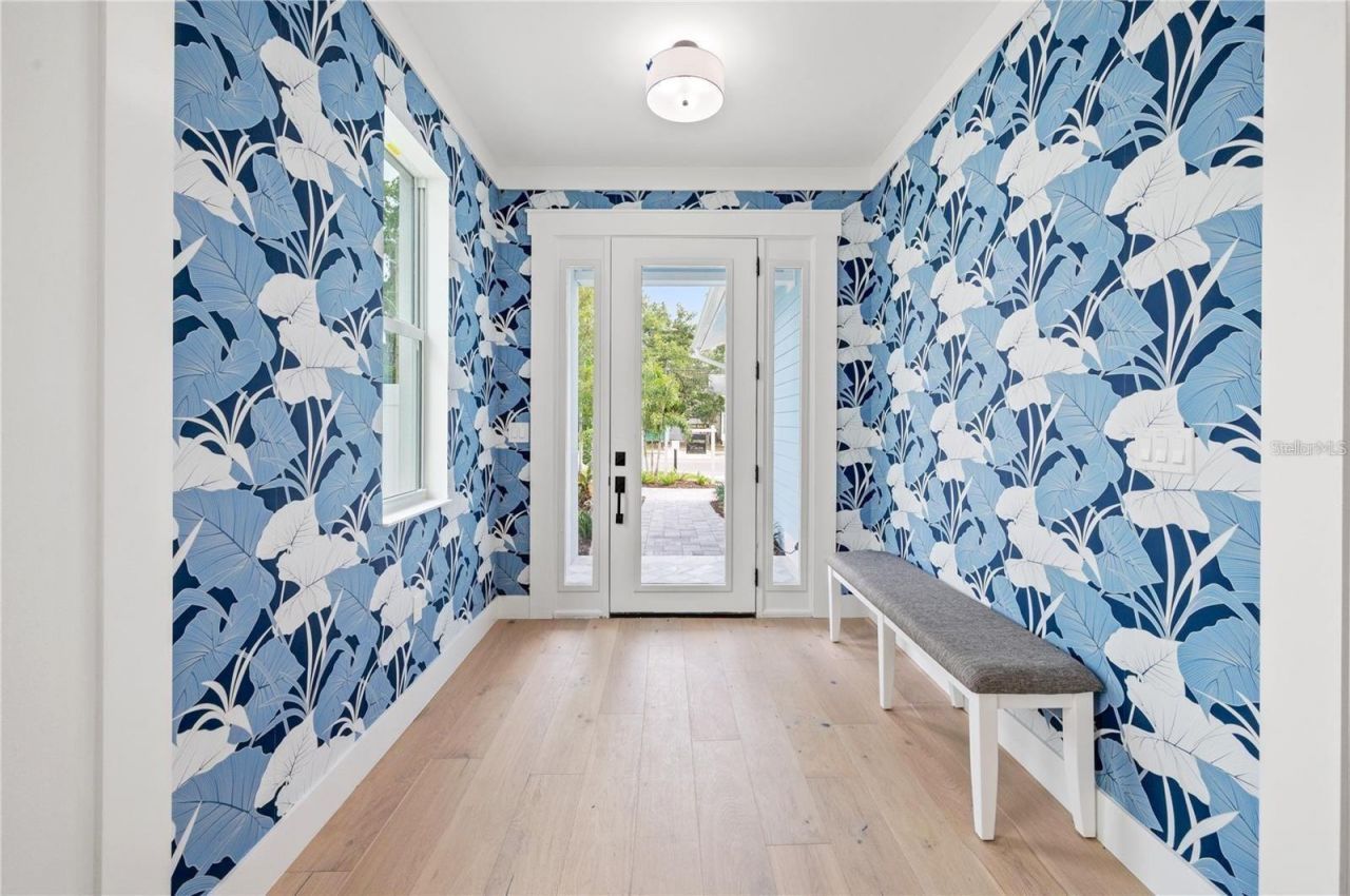 1647 Siesta Drive, Sarasota, FL 34239 Photo