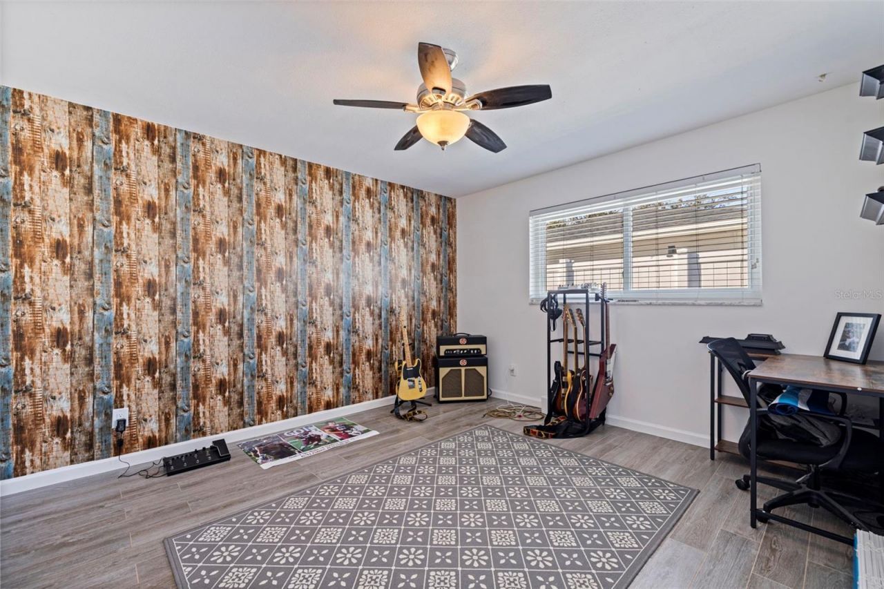 1894 Tanglewood Drive Ne, Saint Petersburg, FL 33702 Photo