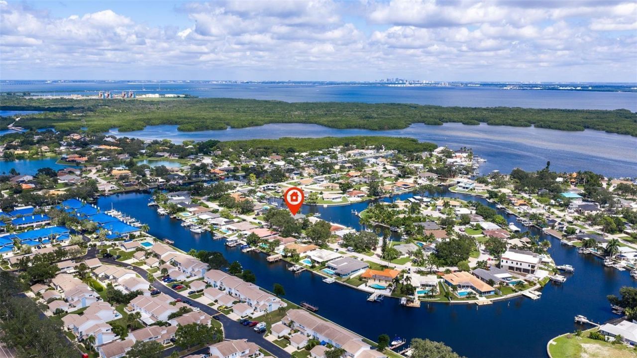 1894 Tanglewood Drive Ne, Saint Petersburg, FL 33702 Photo
