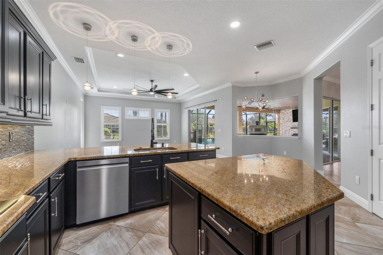 125 167th Boulevard E, Bradenton, FL 34212 Photo