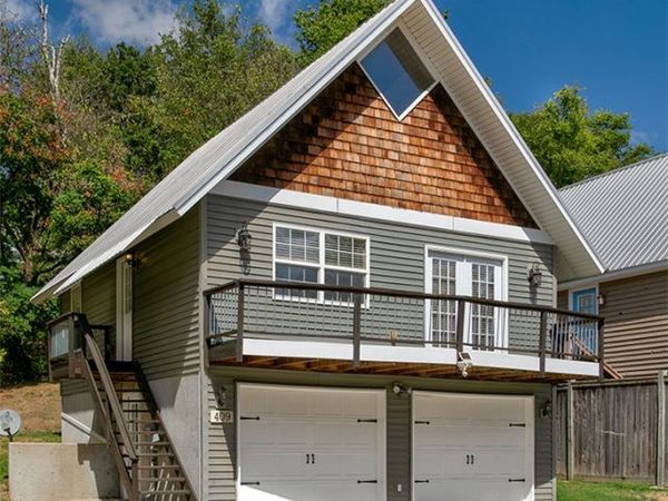 409 W Tahlequah Street, Siloam Springs, AR 72761
