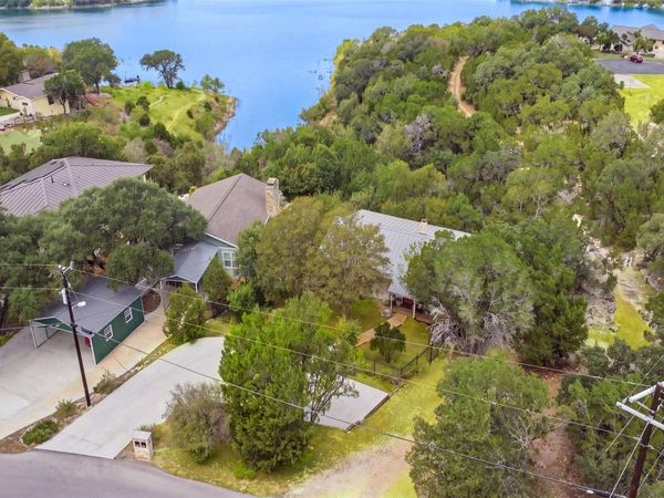 713 Cindy DR, Canyon Lake, TX 78133