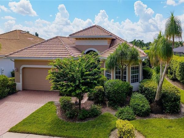 6718 Crowned Eagle LN , NAPLES, FL 34113