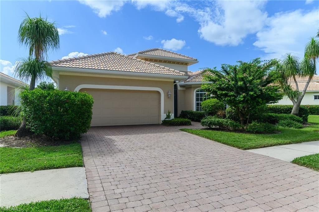 6718 Crowned Eagle Ln , Naples, FL 34113 Photo
