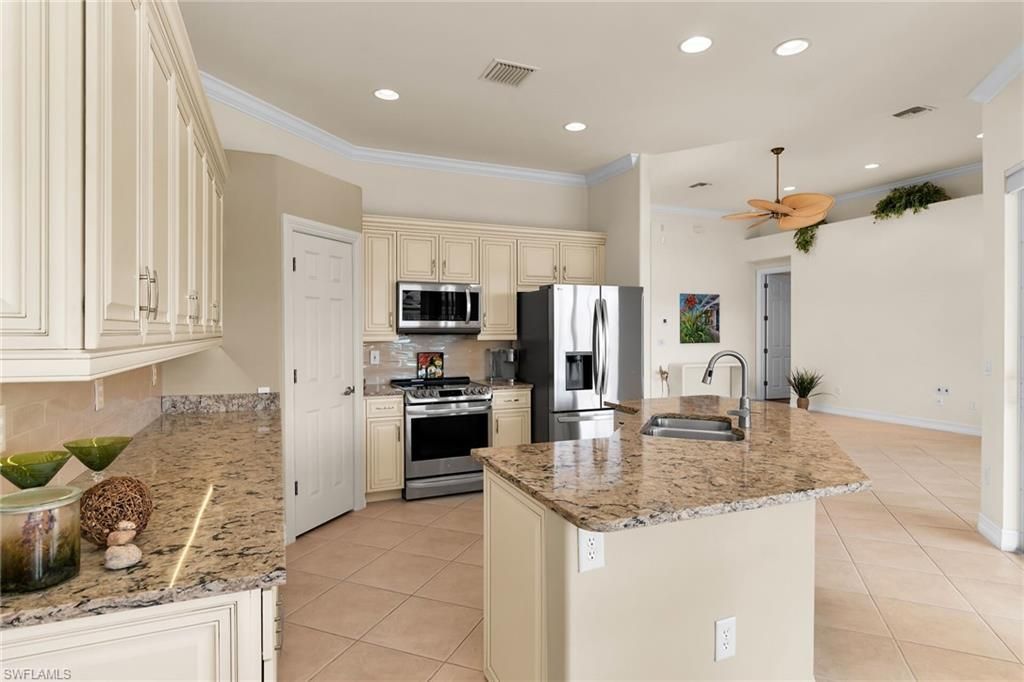 6718 Crowned Eagle Ln , Naples, FL 34113 Photo