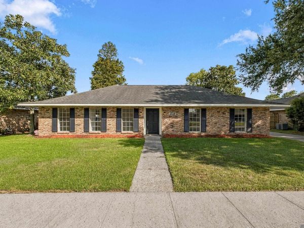 1720 Rue Crozat, Baton Rouge, LA 70810
