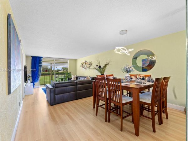 9820 S Hollybrook Lake Dr , Unit 208, Pembroke Pines, FL 33025