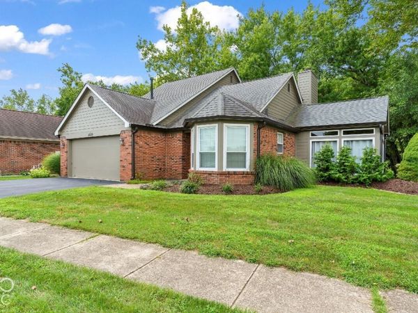 5690 Crystal Bay West Drive , Plainfield, IN 46168