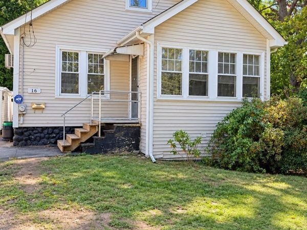 16 Winnipeg St, Worcester, MA 01607