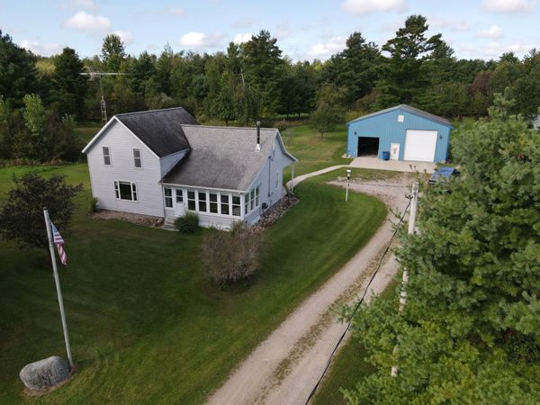 812 S Lorenz Road, Tawas City, MI 48763