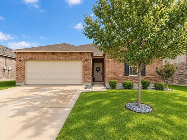 412 Magma Drive, Fort Worth, TX 76131
