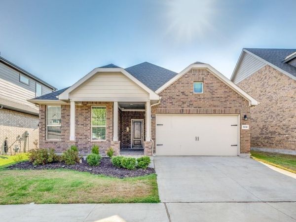 1316 Millerbird Way, Argyle, TX 76226