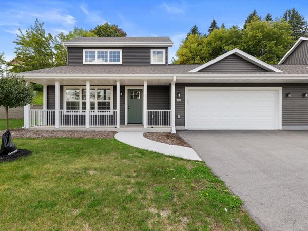 1904 River Dr, West Bend, WI 53090